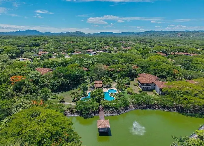 Tropical In Hacienda Pinilla